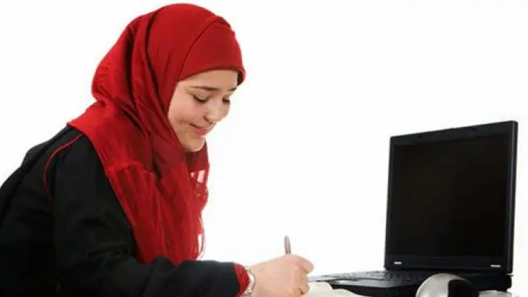 Wanita Bekerja Bukan Wajib atau Sunah, Tetapi...