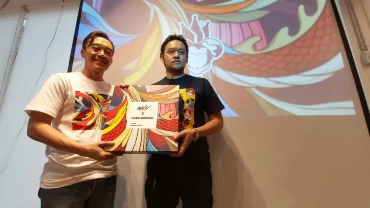 Inovasi Distro Screamous x Arkiv Produksi Kaos Edisi Terbatas