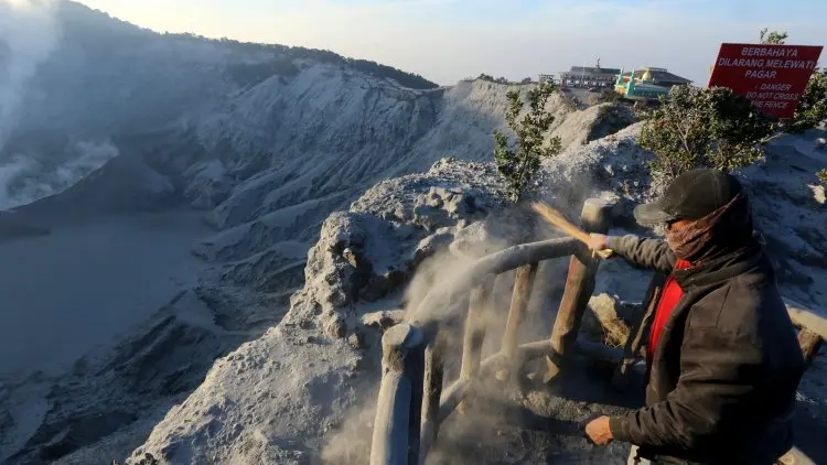 Kawasan Wisata Tangkubanparahu Masih Ditutup