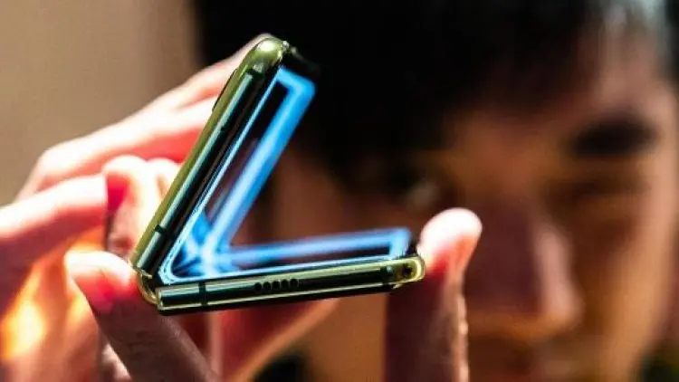 Samsung Pastikan Galaxy Fold Meluncur September