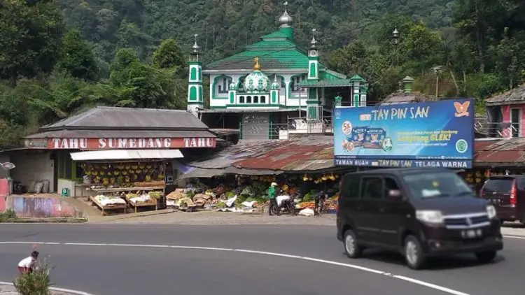 Jalan Tuntas, Pemkab Bogor Bangun 516 Kios PKL Puncak