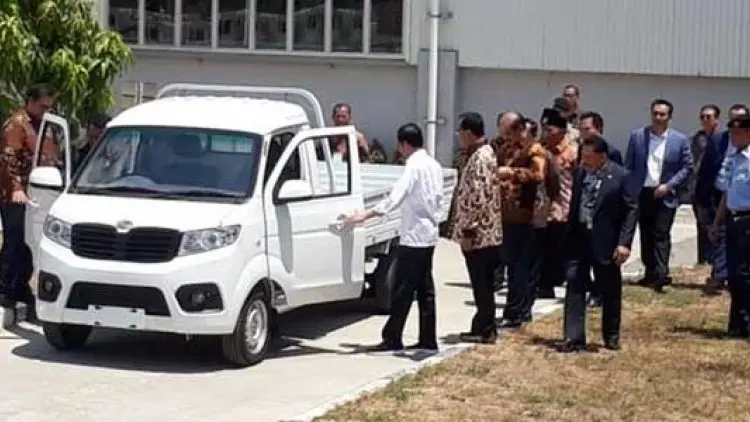Fenomena Esemka Jokowi dan Mobil Made In China