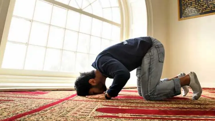 Tanda-tanda Salat Anda Diganggu Setan