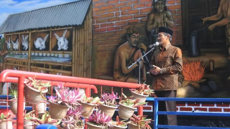 Wali Kota Bandung Resmikan Teras Cirateun