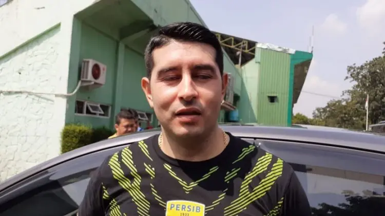 Begitu Masuk Indonesia, Vizcarra Sudah di Sayap Kiri