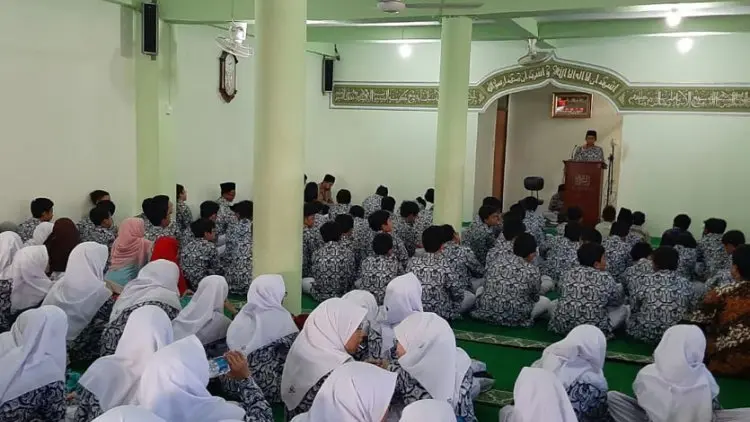 SMP Darul Hikam Ingin Membangun Kepedulian Sosial Siswa 