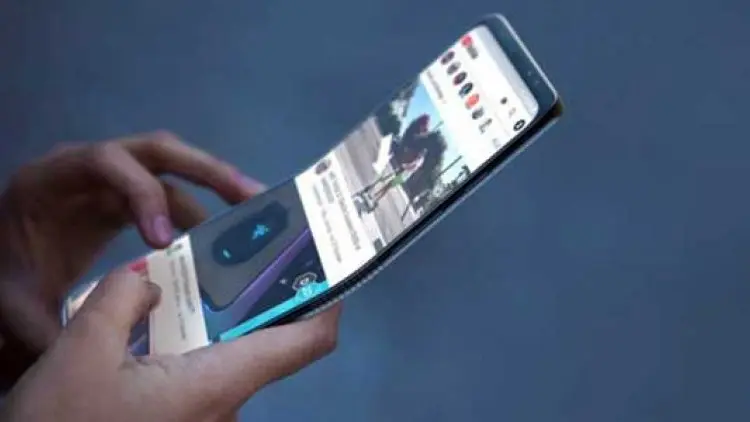 Samsung Siapkan Ponsel Lipat Mirip Motorola Razr