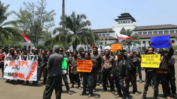Foto: Aksi Dukung RUU KPK