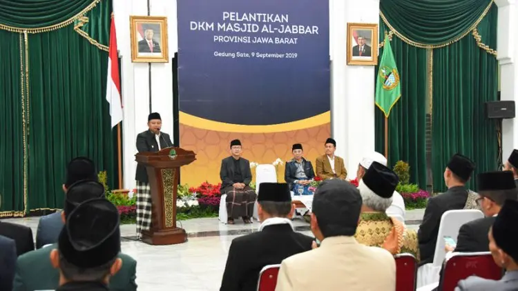 Wagub Jabar Lantik Pengurus DKM Masjid Al-Jabbar