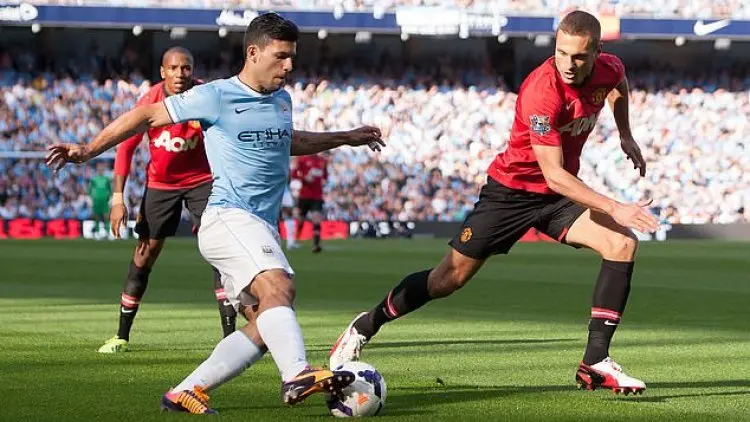 Vidic: Sergio Aguero Dilahirkan Sebagai Bek