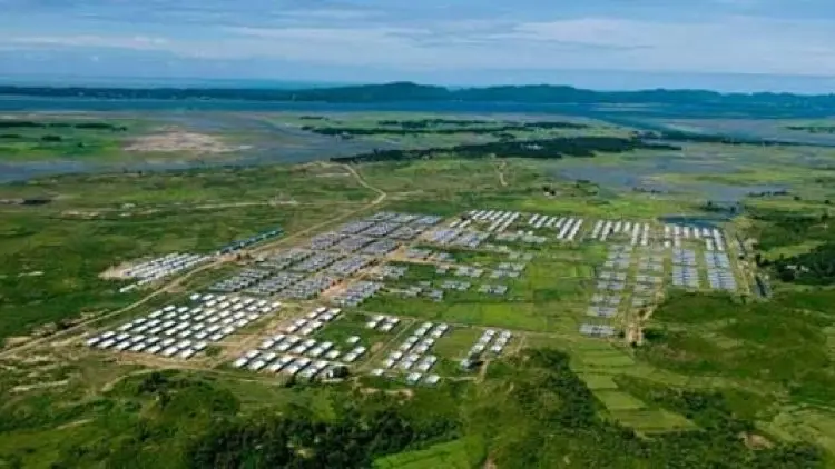 Kampung-kampung Rohingya Dihancurkan di Myanmar