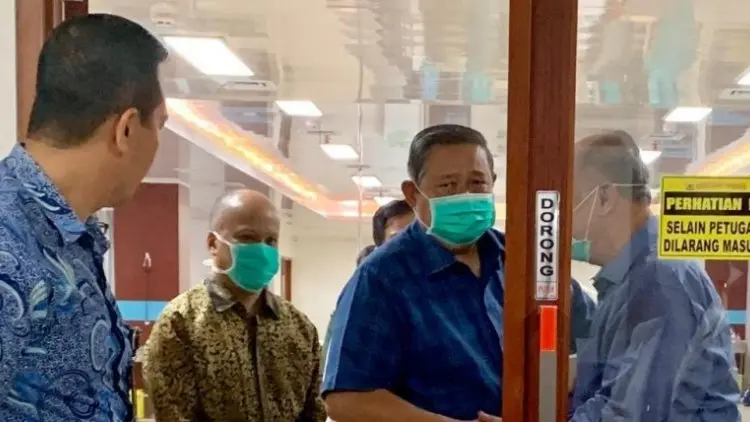 SBY Jenguk dan Doakan BJ Habibie
