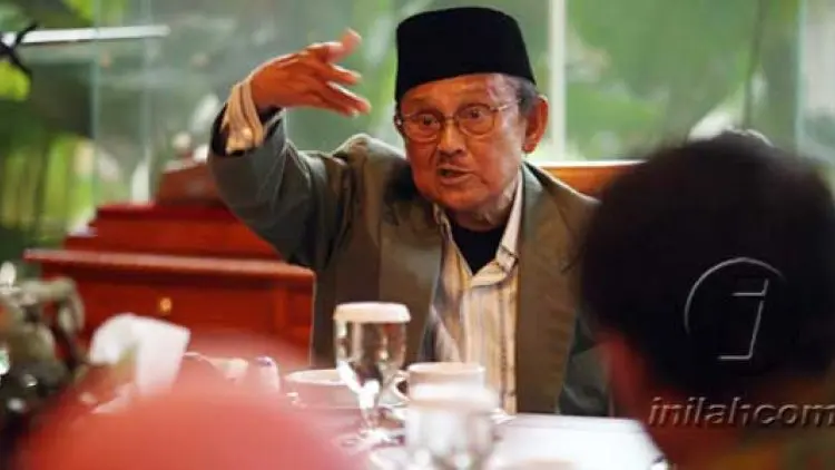 BJ Habibie Hembuskan Nafas Terakhir