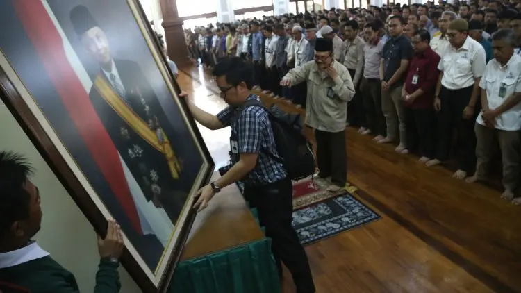 Salat Gaib dan Doa Bersama Untuk BJ Habibie