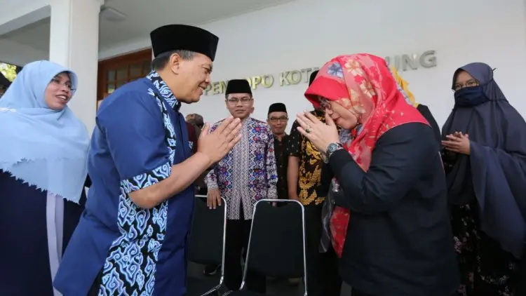 Pemkot Bandung Umrahkan 10 Hafiz dan Hafizah