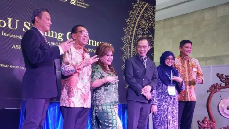 Bisnis Waralaba Sokong Pertumbuhan Ekonomi