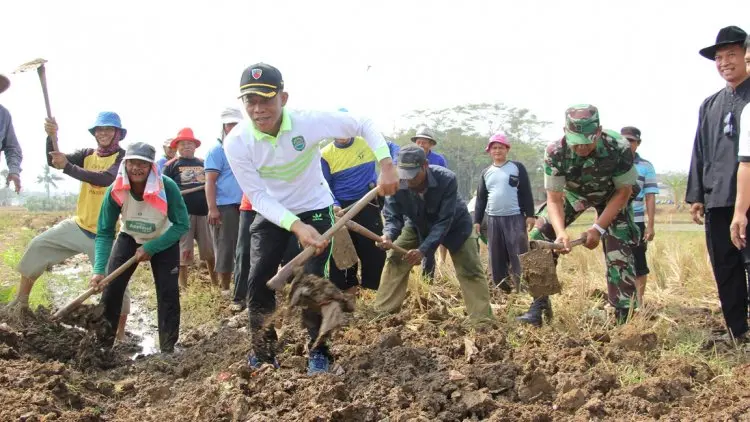 Pemkab Subang Buka Jalan 1,5 Km Cidadap-Pangsor