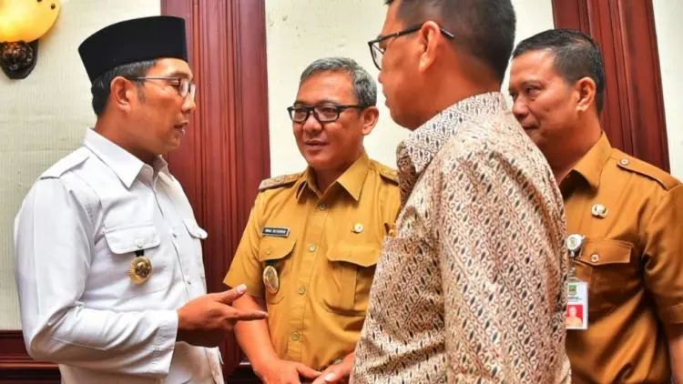 Emil Bentuk Tim Gugus, Penanganan Sungai Cileungsi Tak Efektif?
