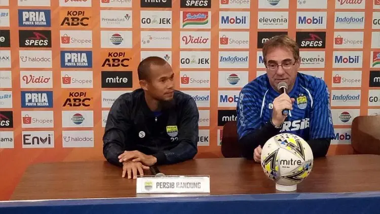 Tak Ada Kabar, Robert Alberts Doakan Ezechiel Selamat