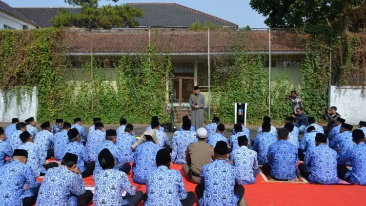 Ratusan ASN Gelar Istisqa di Lapangan Tenis Setda Garut