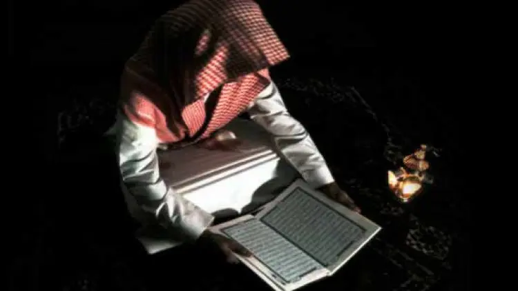 Benarkah Jin Hadir Ketika Baca Quran Malam Hari?
