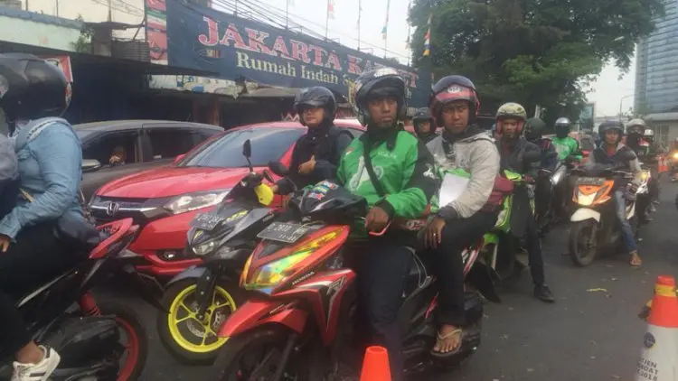 Pembangunan Flyover, Rekayasa Jalan Mau ke Mana?
