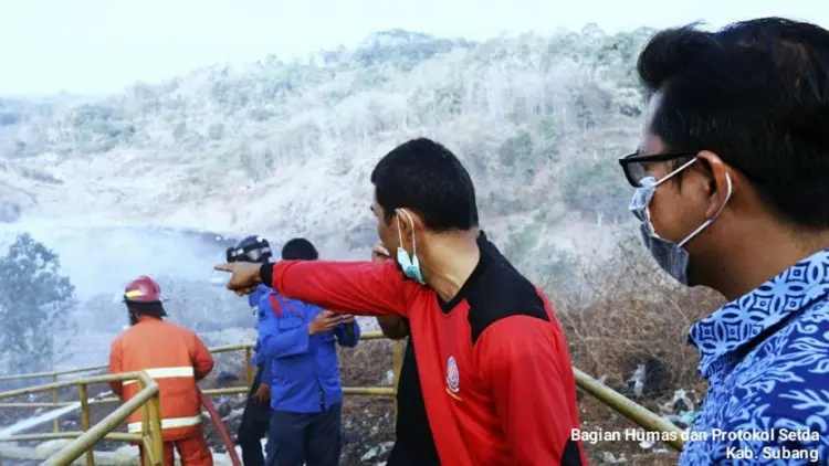 Wabup Subang Meninjau Terbakarnya TPS Panembong