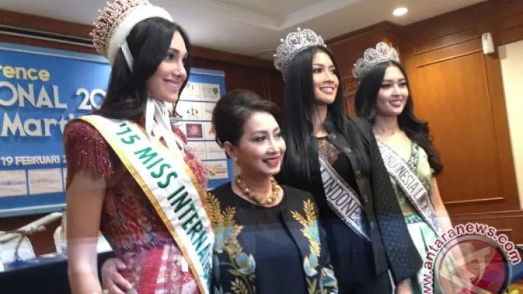 Cinthia & Santi Wakili RI di Kontes Internasional