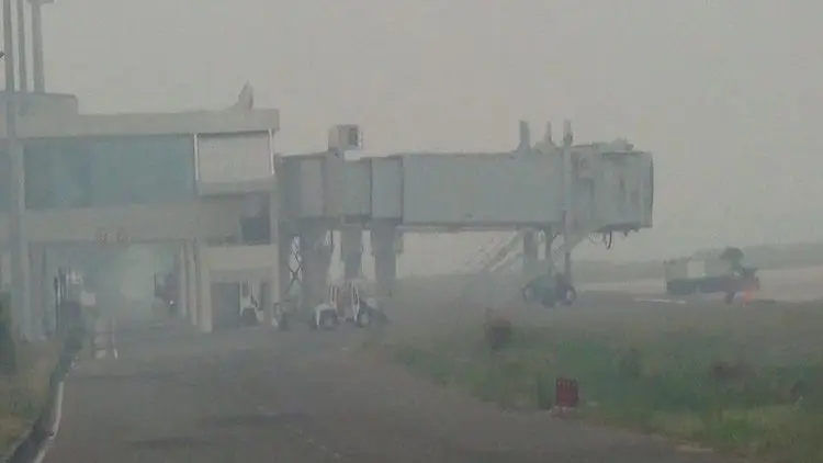 Tiga Pesawat Kesulitan Mendarat di Bandara Pekanbaru Akibat Asap Pekat