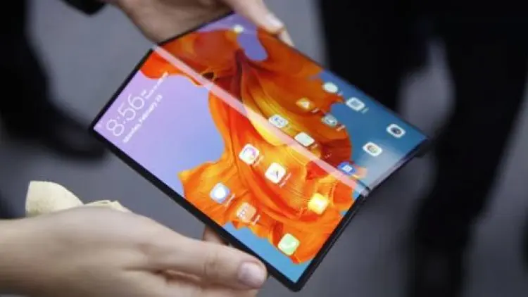 CEO Huawei Pastikan Mate X Rilis Bulan Depan