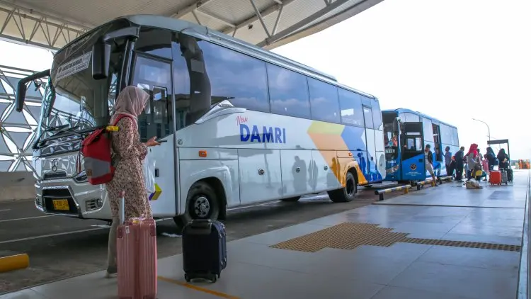 Damri Masih Pilihan Utama Masyarakat yang Ingin Terbang dari Kertajati