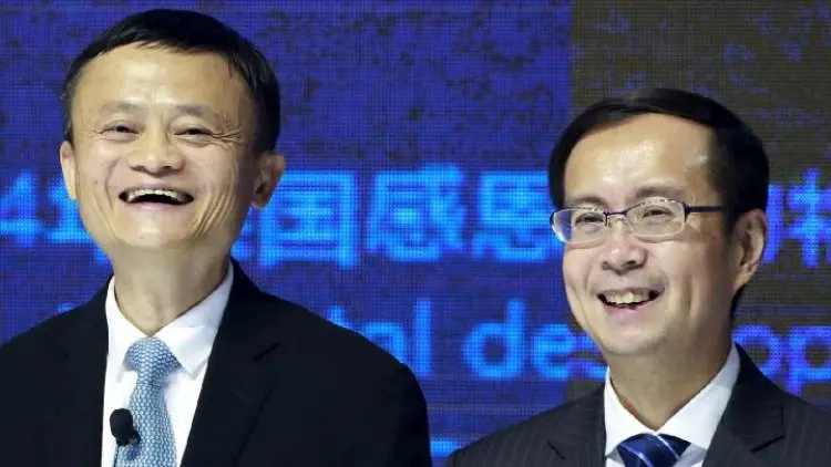 China Tempatkan Pejabatnya di 100 Perusahaan