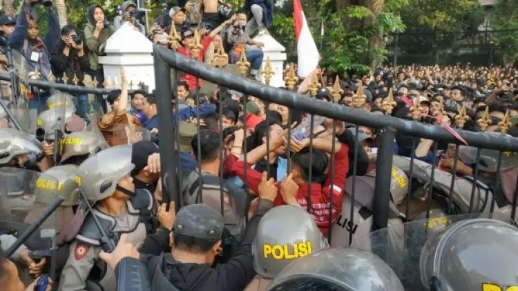 Demontrasi Makan Korban, Emil: Mari Sama-sama Instropeksi
