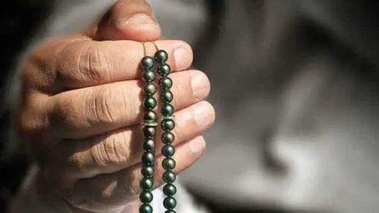 Tasbih Bagi Lelaki, Tepuk Tangan Bagi Perempuan