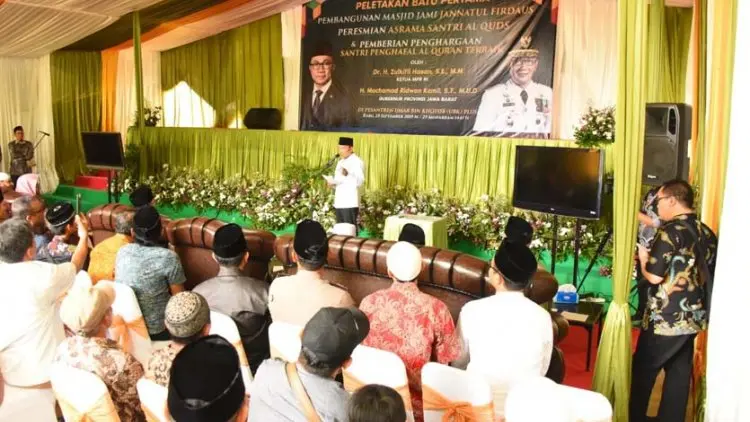 Emil Harap Santri Jadi Ahli Alquran dan Teknologi di Era Industri 4.0