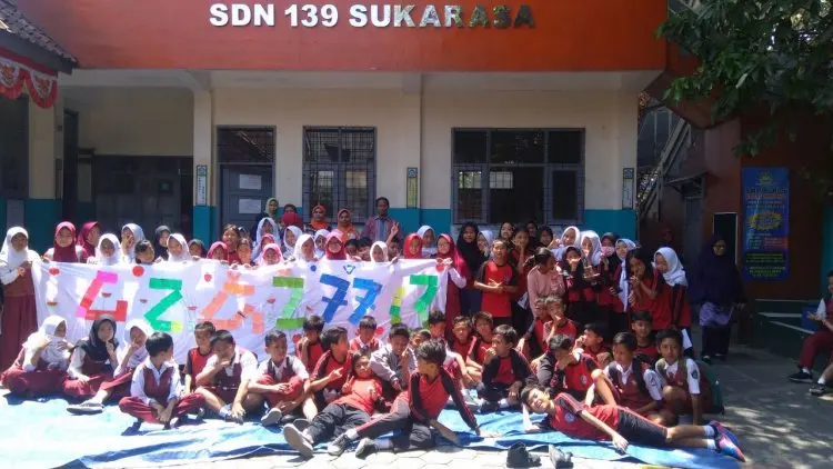 Keren, Siswa SD di Bandung Tulis Harapannya dengan Aksara Sunda 