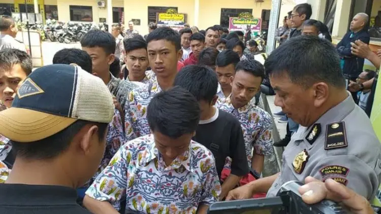 Polisi Amankan Ratusan Siswa SMK Mau Demo ke Jakarta