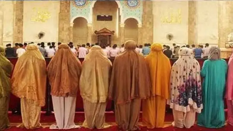Pencuri dalam Salat bersama Setan yang Terkutuk