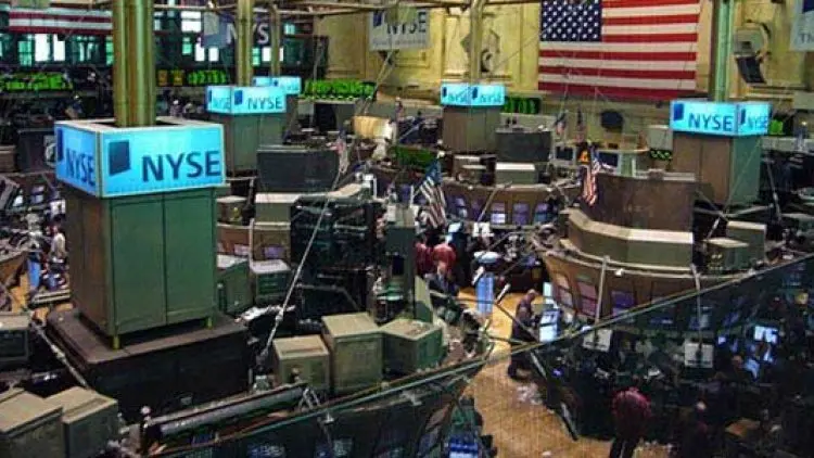 Bursa Saham AS Berakhir Lebih Rendah