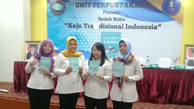 RESENSI BUKU: Keju Tradisional Indonesia