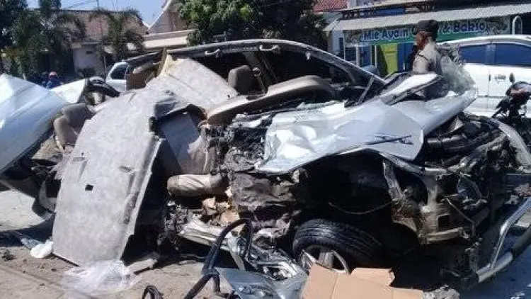 Bus Pindah Jalur Lawan Arah di China, 36 Orang Tewas