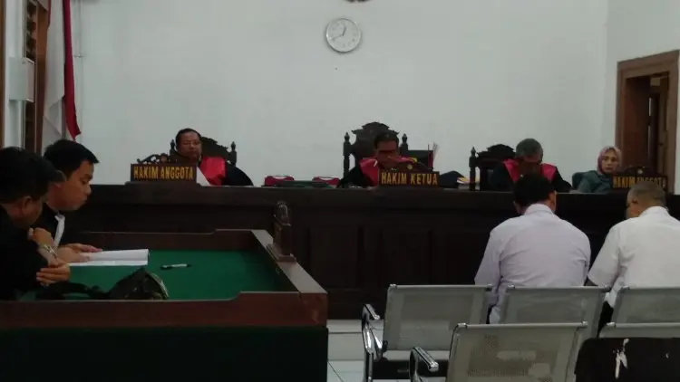 Konsultan Proyek Jalan Cirebon Dituntut 1,5 Tahun