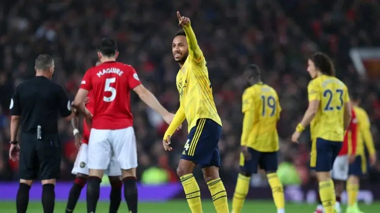 Arsenal Beruntung Bisa Imbangi Man United