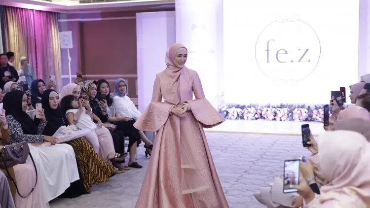 Fenita Arie Hadirkan Busana Spesial untuk Muslimah