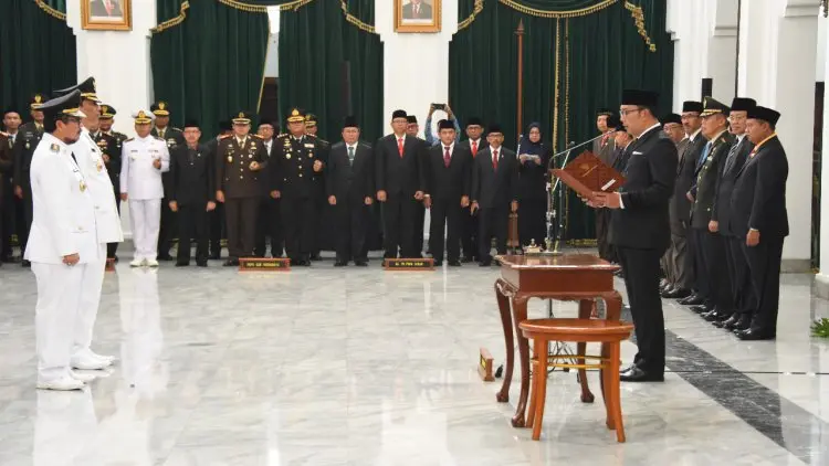 Lantik Bupati Cirebon dan Wakil Bupati Indramayu, Ini Harapan Ridwan Kamil