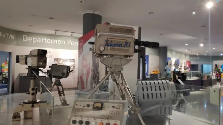 Televisi dan Kamera Jadul Simpan Kejayaan di Museum Penerangan
