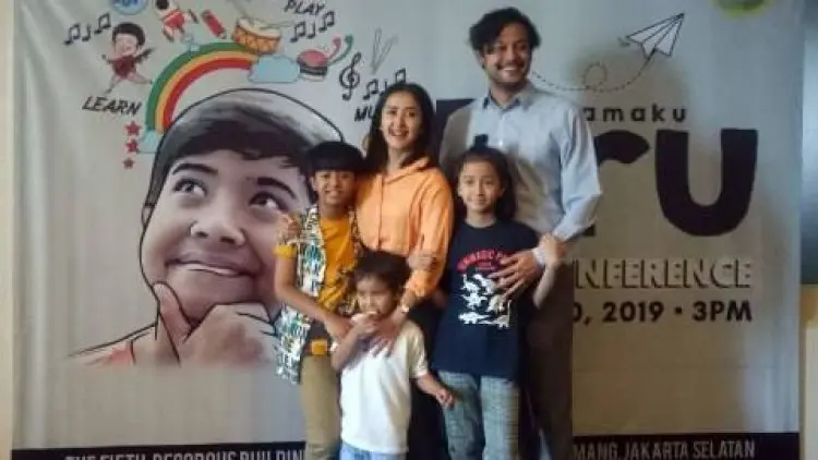 Widi Mulia Wujudkan Mimpi Sang Anak Jadi Penyanyi