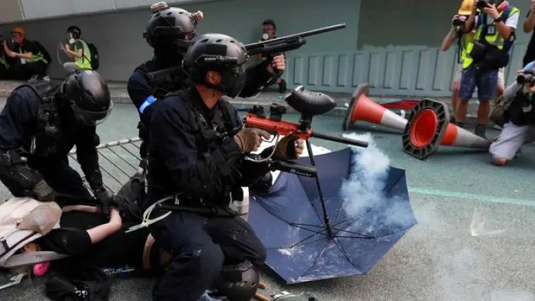 Seorang Demonstran Ditembak di Hong Kong