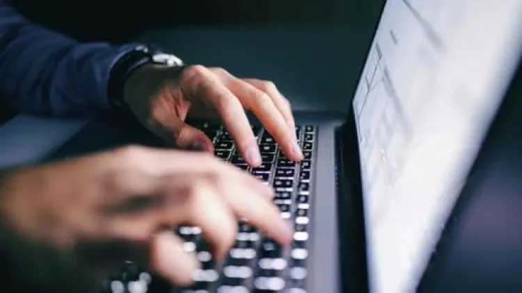 Mantan Teknisi Yahoo Akui Bobol 6.000 Akun