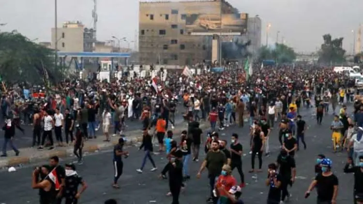 Kendalikan Demo, Irak Berlakukan Jam Malam